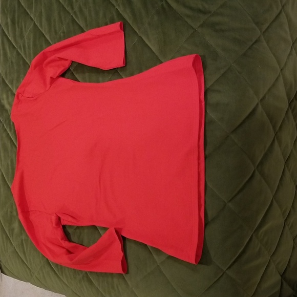 Afibi red women's square neck zip tshirt small size. New but tag is removed. - Picture 5 of 5